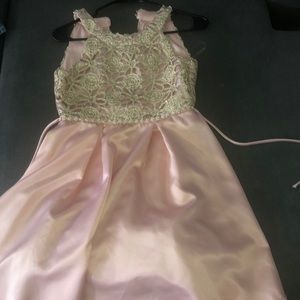 Girls dress